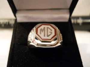 MG RED & WHITE 1950-60 Nickel Silver Ring Enamel Chrome Medallion Choice Size - Picture 1 of 12