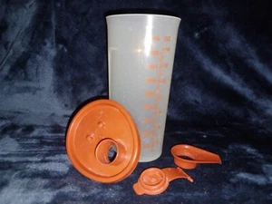 Vintage 14 Oz Tupperware 640-7 Sweet Saver Container Lid and Pour Spout - Picture 1 of 3