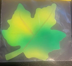 Green/Yellow Leaf Magnetic Vinyl Etchings Inc Screen Art Set of 2 Magnets - Picture 1 of 1