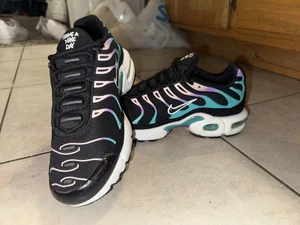Nike Air Max Plus TN -Low “ Have A Nike Day “ Size 6y Or 7.5 Women’s Super Clean - Picture 1 of 13