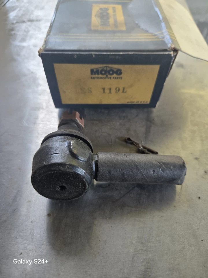 Moog ES-119 L Tie Rod End Studebaker COMMANDER 1941 1942 1945 1946 Foto 1 de 1