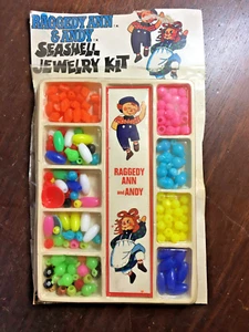 Raggedy Ann & Andy Seashell Jewelry Kit, New, read - Imagen 1 de 5