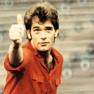 VTG Huey Lewis & The News Photo Carnival Fair Prize Cardboard Frame Thumbs Up - Picture 1 of 3