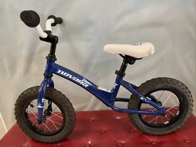 Novara Zipper Balance Bike - Image 1 of 4