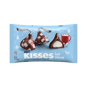 Bolsa de dulces de Navidad con sabor a cacao caliente HERSHEY'S KISSES 9 OZ - Imagen 1 de 7