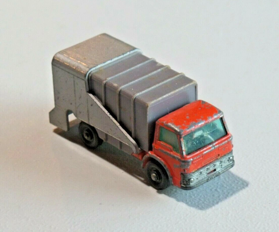 Lesney Matchbox Refuse Truck No. 7 Orange Grey Dumper 1966 England Original 8712 - Image 1 of 4