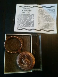 Vintage Statue of Liberty key tag from Commemorative Mint - Picture 1 of 2