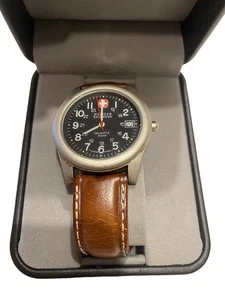 Wenger SAK Design 0605 Mens Watch Swiss Leather Black Dial Date NEEDS BATTERY - Picture 1 of 23