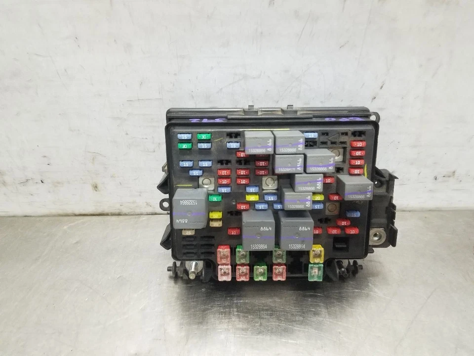 05 2005 GMC SIERRA 2500 LT 6.0L ENGINE FUSE BOX 1511561502 - Image 1 of 4