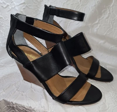 Sandalia Seychelles de cuero negro con tiras y cremallera trasera talla 7 Foto 1 de 4