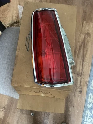 1984-1989 NOS lincoln mark VII LH drivers tail light assembly E4LY-13405-A OEM - Image 1 of 4
