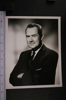 LOT: Three 1957 MEET McGRAW (Premiere) TV PRESS PHOTOS~FRANK LOVEJOY~ - Image 1 of 4