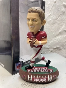 NFL FOCO Arizona Cardinals JOSH ROSEN #3 Legends of Field Bobblehead NUEVO con Caja - Imagen 1 de 7