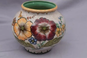 Unmarked GOUDA 6" Round Vase with AREO Flowers Excellent Quality & Condition - Picture 1 of 10