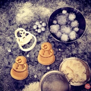 Christmas Snowman Cookie Cutter - Picture 1 of 3