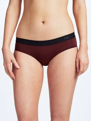 Pantalón corto DKNY rojo clásico para niño L139655 para mujer talla L Foto 1 de 2