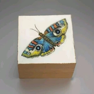 Motte Geschenkkarte Porzellan auf Holzblock Handarbeit Künstler signiert Deko Schreibtisch Büro - Bild 1 von 4