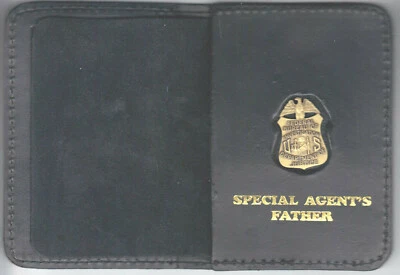 Carteira pai agente especial do FBI com broche antigo de 1 polegada - Loja de presentes Quantico - Imagem 1 de 4
