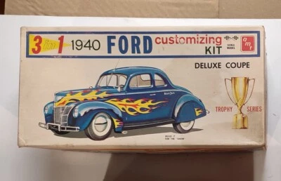 AMT  - FORD 1940 Delux Coupe 3 in 1 scala 1/25 - Immagine 1 di 4