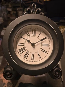 Tischuhr - Bild 1 von 1