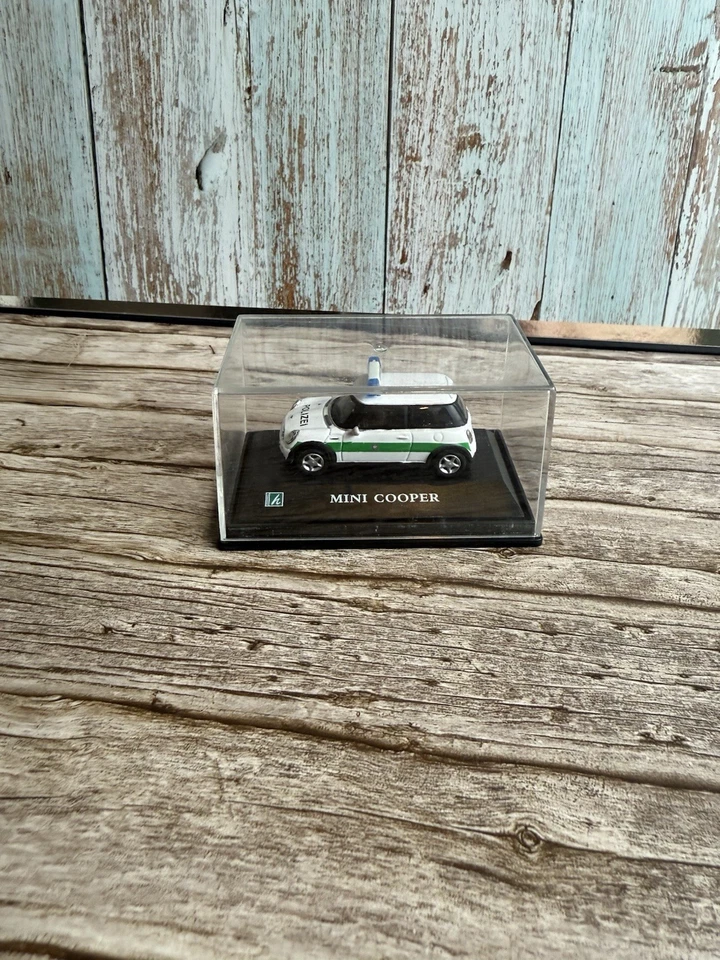 1/87 Mini Cooper Polizei Police Model Car Collectable Vintage Rare - Image 1 of 4