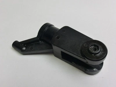 Ersatzteil 1x Blatthalter robbe Schlüter Futura RC Heli Hubschrauber Verbrenner - Bild 1 von 3