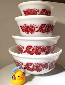 Vintage Hazel Atlas Glass 8 7 6 5 inch Red Strawberry Mixing Nesting Bowl Set - Picture 1 of 17