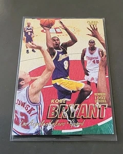 KOBE BRYANT NBA CARD FLEER 1997-98 2nd Year # 50 LOS ANGELES LAKERS - Bild 1 von 6