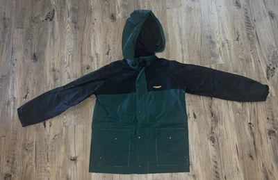Chaqueta de lluvia Stearns Outdoor Dry Wear verde y negra para hombre talla mediana  Foto 1 de 4