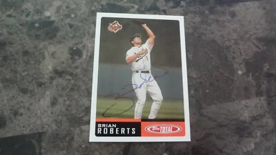 CARTÃO DE BEISEBOL AUTOGRAFADO 2002 TOPPS TOTAL BRIAN ROBERTS - Imagem 1 de 2