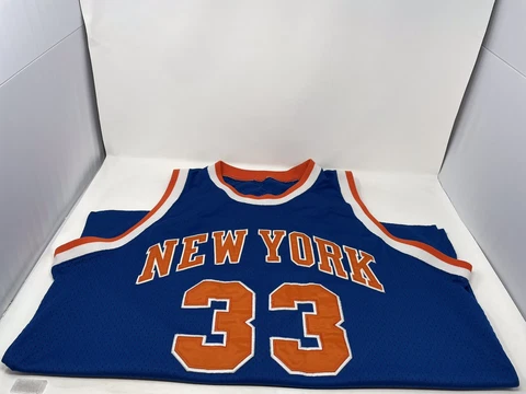 Patrick Ewing Hardwood Classics Mitchell Ness 1985-86 NY Knicks Jersey Size 52 Cover