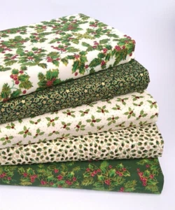 CHRISTMAS HOLLY FABRIC REMNANTS 5 PCE BUNDLE 100% COTTON GREEN CREAM - Picture 1 of 1