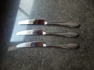 3 Robert Welch Stainless Flatware FLUTE Dinner Knives - Bild 1 von 7