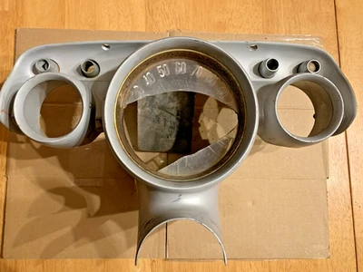 1957 Chevrolet Gauge Cluster Bezel Dash Belair Nomad 150 210 1584733 OEM - Imagem 1 de 4