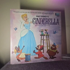 Walt Disney-Cinderella-1959 Disneyland-ST3908 Vinyl Schallplatte/Buch - Bild 1 von 4