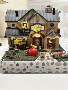 RARE 2014 LEMAX "The Barkley-Dog Hotel & Spa" #45737 SIGHTS & SUONDS ~TESTED - Picture 1 of 11