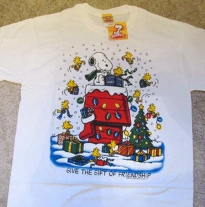 Peanuts Snoopy & Woodstock Christmas T-Shirt SS 'Gift of Friends' White Mens Lrg - Picture 1 of 1