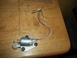 Motore trasmissione braccio giradischi Sears LXI serie 5 modello 564.97991450 - Foto 1 di 3