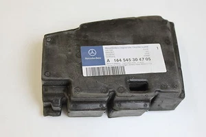 Neu Original Mercedes W164 ML Halter Abdeckung Steuergerät Heckklappe 1645453047 - Picture 1 of 2