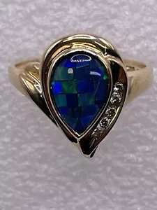 Anillo de mosaico ópalo corte pera de oro amarillo de 14 quilates talla 7 con detalles de diamantes - Imagen 1 de 6