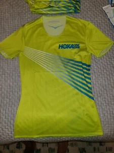 Camiseta HOKA One One PERFORMANCE MANGA CORTA Verde Azul AGOTADA PEQUEÑA Para Mujer - Imagen 1 de 3