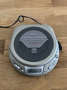 Sanyo CDP-565 Personal Portable CD Player Hyper digital Anti-shock Working Vtg - Picture 1 of 9