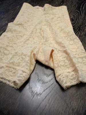 RAGO бежевый кружева SPANX размер S/26 сделано в США новый с Ярлыками сексуальный - Изображение 1 из 3