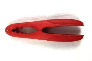 Profreshionals Red Plastic Seafood Nut Cracker 7" Kitchen Tool - Pre-Owned - Picture 1 of 5