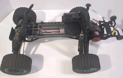 TRAXXAS STAMPEDE ROLLING CHASSIS / FRAME PARTS RADIO CONTROLLED CAR - Image 1 of 4