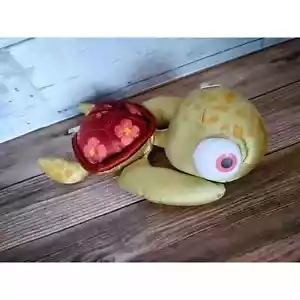 Squirt the Sea Turtle Finding Nemo Plush - Picture 1 of 4