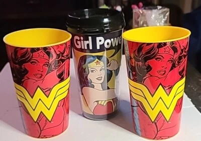 WONDER WOMAN Brillante Souvenir Coleccionable 22 OZ Taza de plástico y taza de viaje nueva Foto 1 de 4