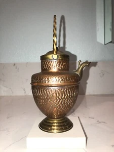 Vintage pitcher made of hammered copper, bronze and gilt brass - Picture 1 of 9