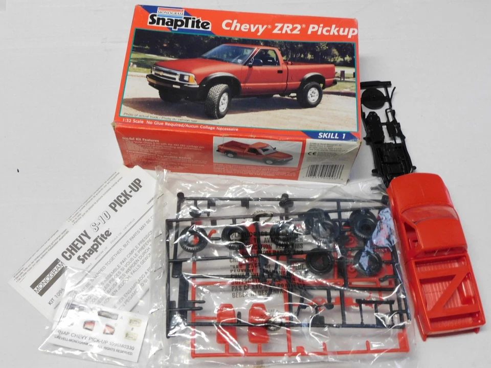 Monogram Chevy ZR2 PickUp SnapTite 1/32 sports car vintage plastic kit 1096 &box - Immagine 1 di 4