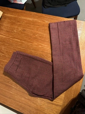 Women’s Pants Trousers Slacks Club Monaco Size 4 Red-black Houndstooth 3/4 Lined - Image 1 of 4
